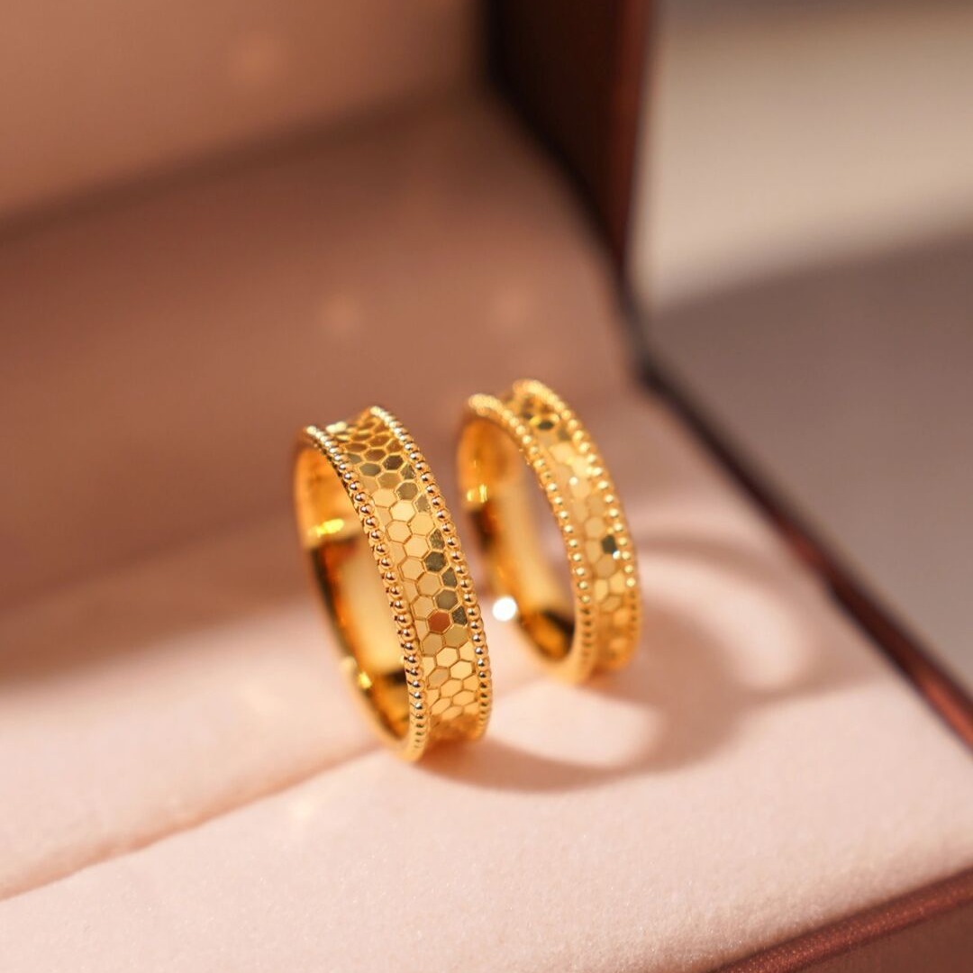 خاتم قرص العسل بلون ذهبي نقي ل - مراجعة Women Accessories Dubai وسعره