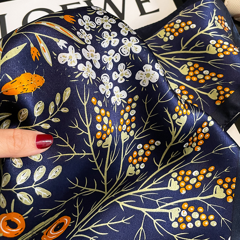 وشاح حريري مربع 100% من الساتا - مراجعة Silk Scarf Square وسعره